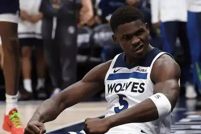 美媒评选NBA历史七大统治力球员：乔丹无争议夺冠，库里引发讨论